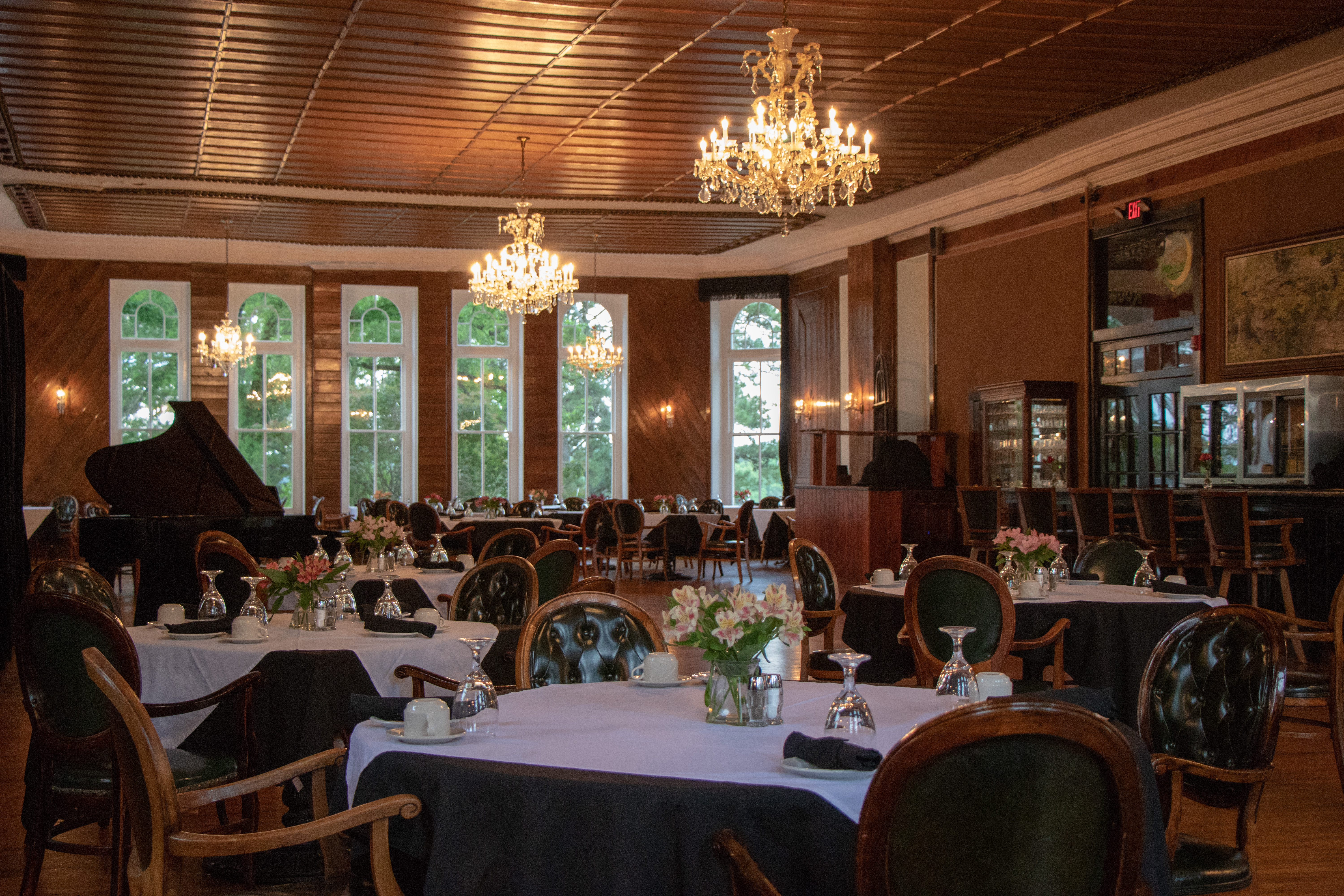 CrescentHotelDining
